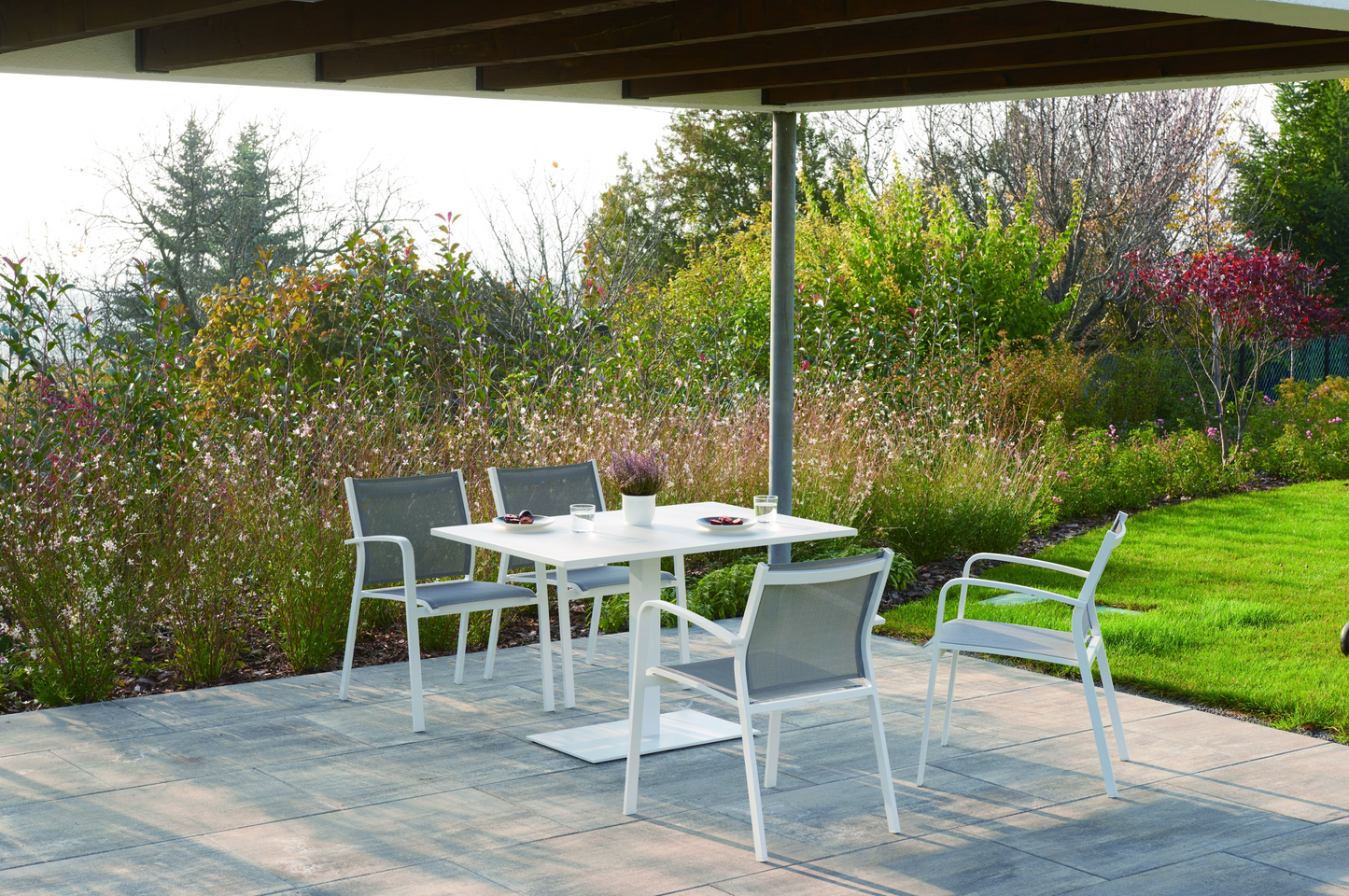 Silla Luis Blanco con Gris